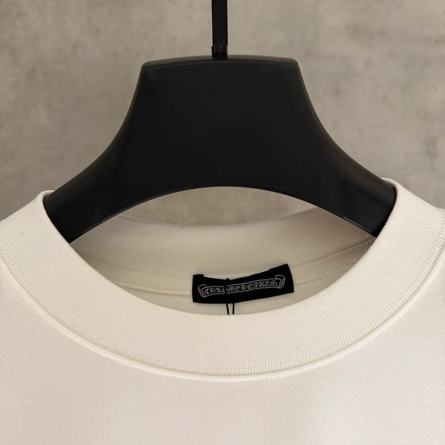 🅿️350 [Strict quality control] CH Croixin's new long-sleeved sweatshirt T-shirt. Heavy 420g double yarn fabric. Beaded on the front. Wash the whole garment twice. Frayed and torn on all four sides. Heavy fabric. The neckline is made of icy Salona. Loose fit. Deep, wide and stylish. No deformation or shrinkage. Color: 3 colors, black, white and gray. Size: M-2xl
